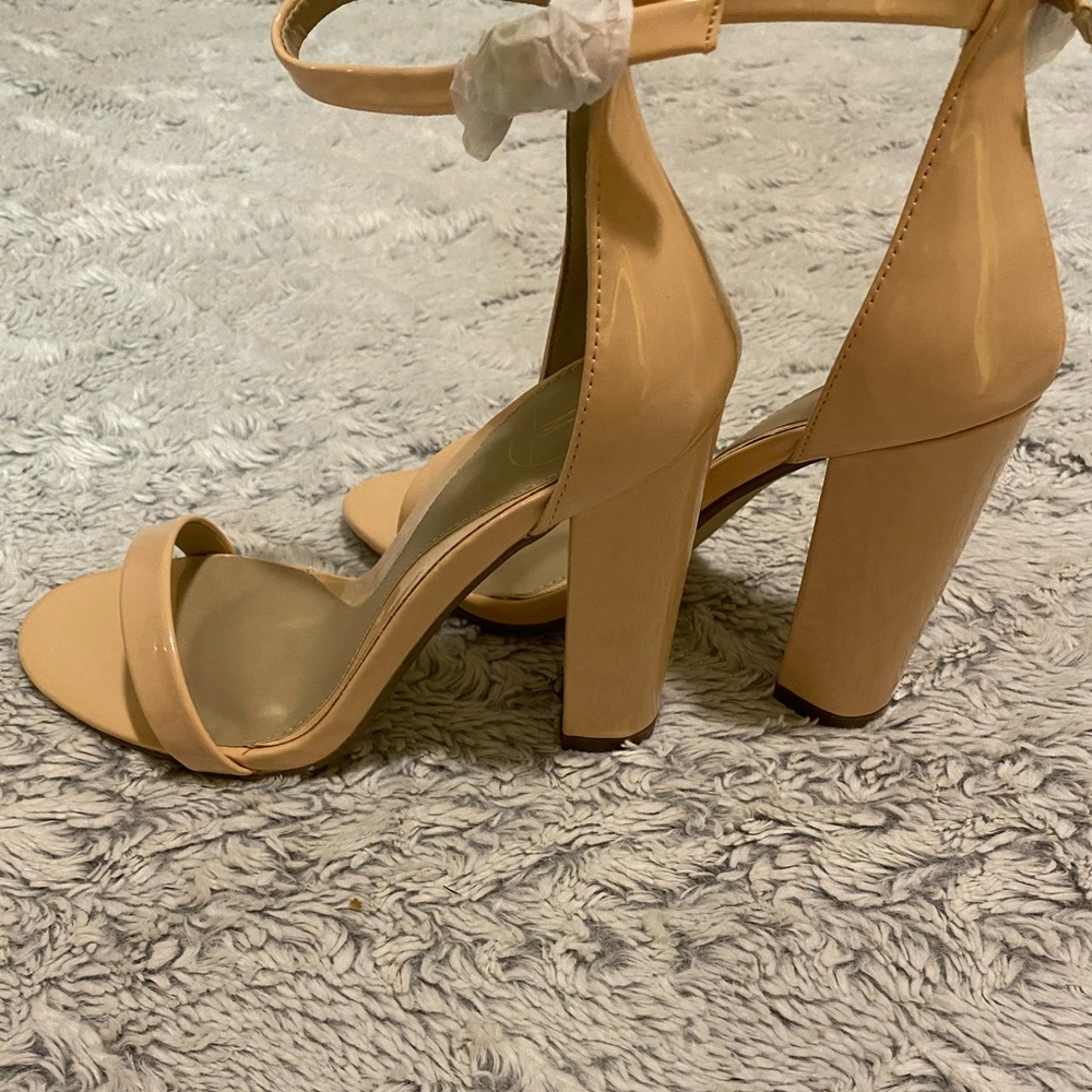 Shoes - Picture 4 of 4